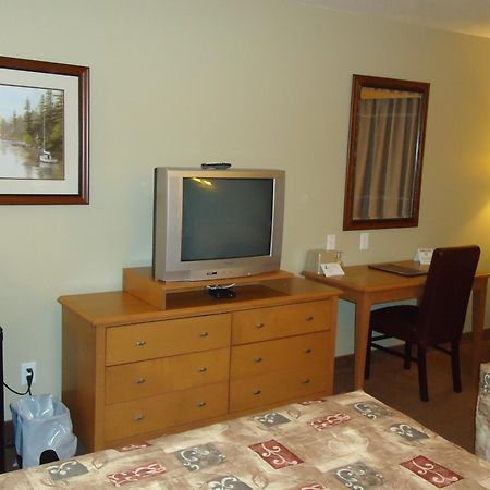 Auberge Bouctouche Inn & Suites ภายนอก รูปภาพ